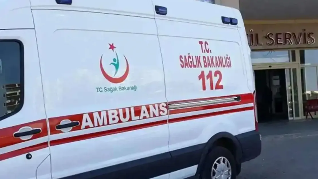 Malatya'da İki Otomobil Çarpıştı: 8 Kişi Yaralandı