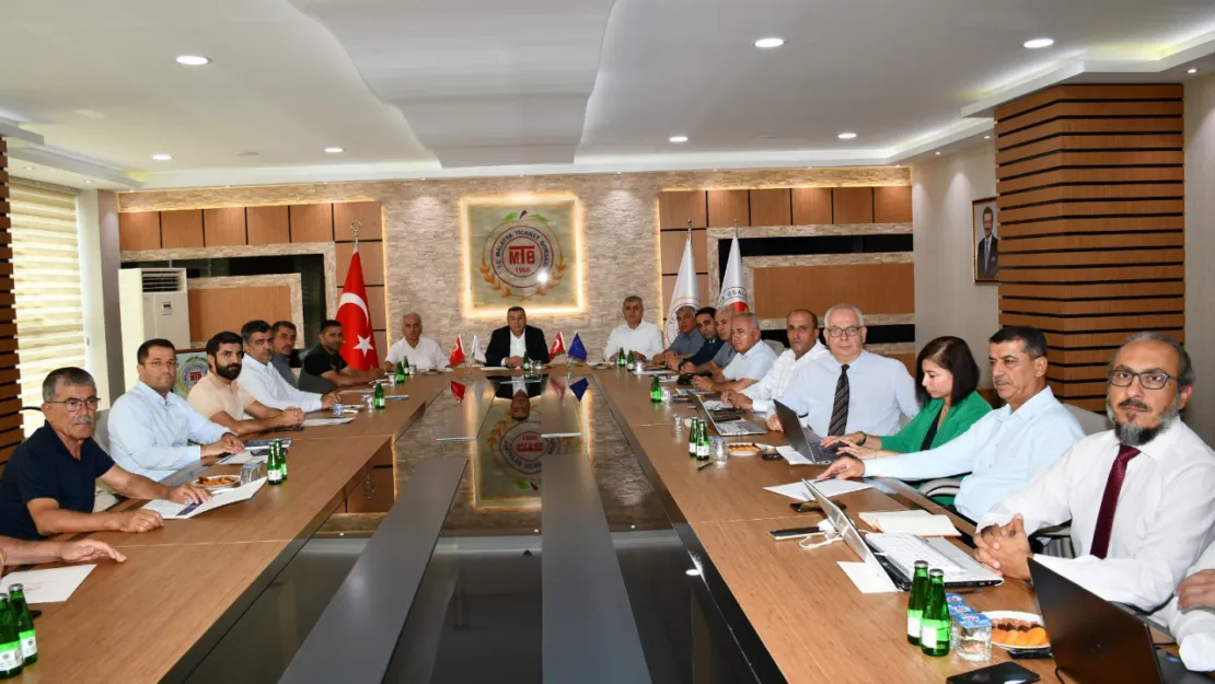 Malatya'da Kuru Kayısı Lisanslı Deposu Ve Borsası Projesi İçin İstişare Toplantısı Yapıldı