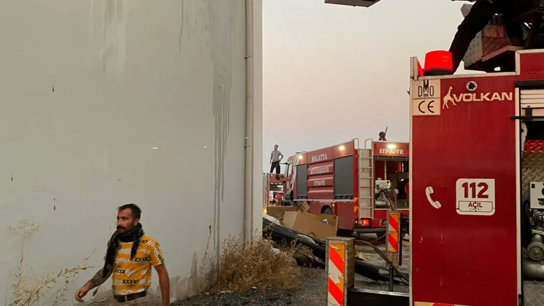Malatya'da tütün fabrikasında yangın