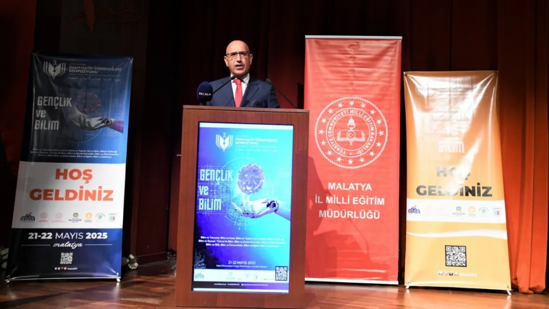 Malatya'da Uluslararası Bir Bilim Buluşması: '3. Uluslararası İmam Hatip Öğrencileri Sempozyumu' Başladı
