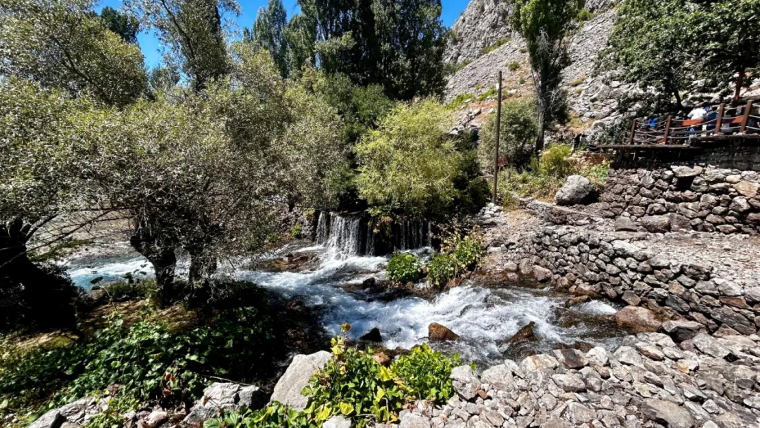 Malatya İl Kültür ve Turizm Müdürlüğü personeli için Tunceli'ye bir gezi düzenlendi.