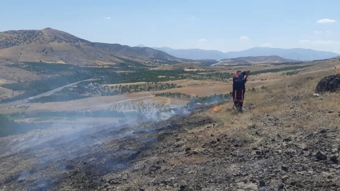 Malatya İtfaiyesinin Yangınla Mücadelesi