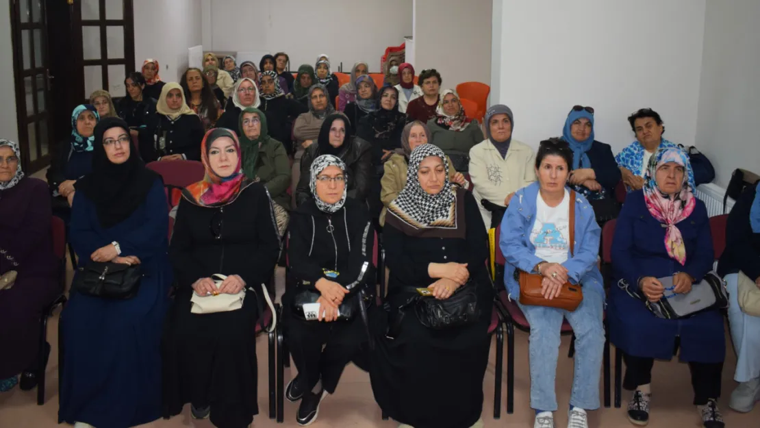 Malatya Kent Konseyi Kadın Meclisi Üyelerine Siber Güvenlik Eğitimi Verildi