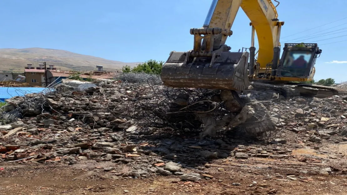 Malatya Merkezli 3 İlde Yıkım Yolsuzluğu Operasyonu