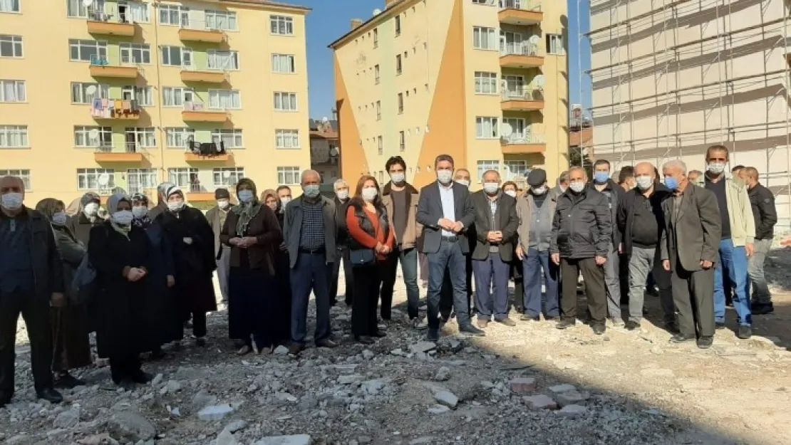 Malatyalı depremzedeler 10 aydır evlerinin yapılmasını bekliyor