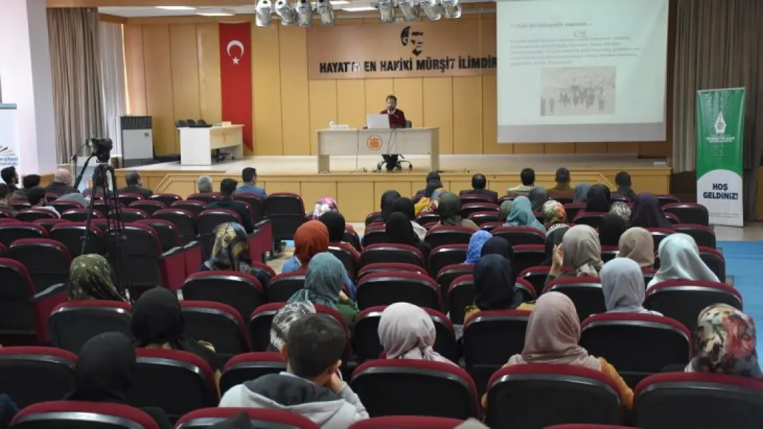 Medeniyet ve Sanat Araştırmaları Merkezi'nin 9. Güz Seminerleri Başladı.