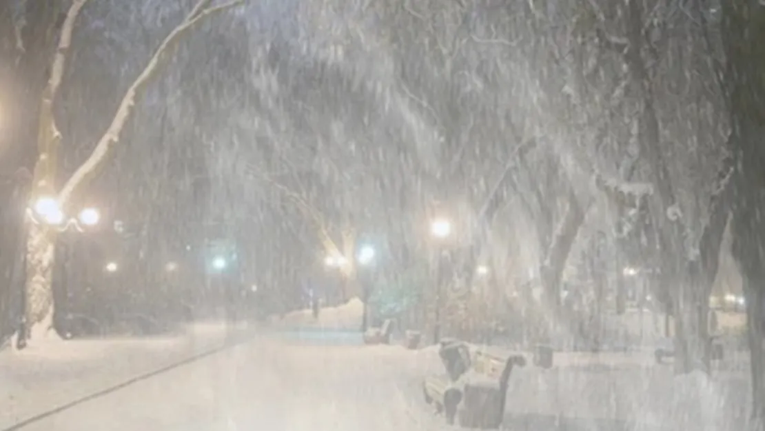 Meteorolojiden kar, sağanak ve fırtına uyarısı