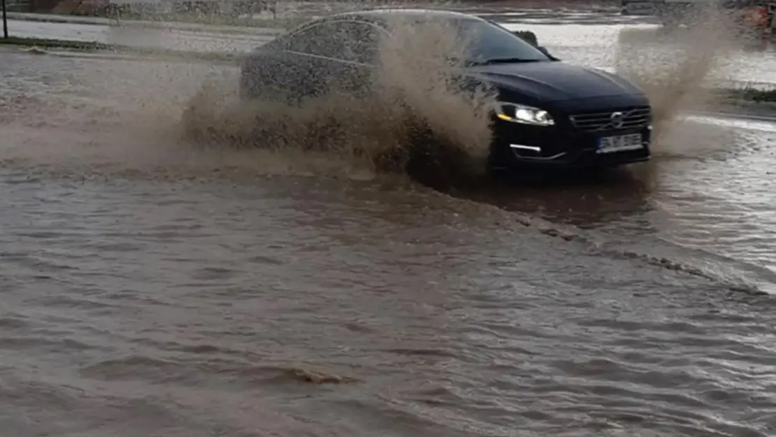 Meteorolojiden sel ve su baskını uyarısı