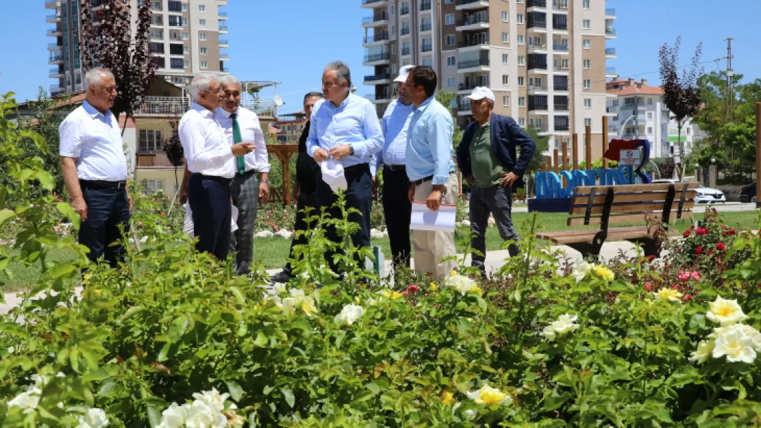 Milletvekili Çakır ve Başkan Güder ,Gül Bahçesini İnceledi