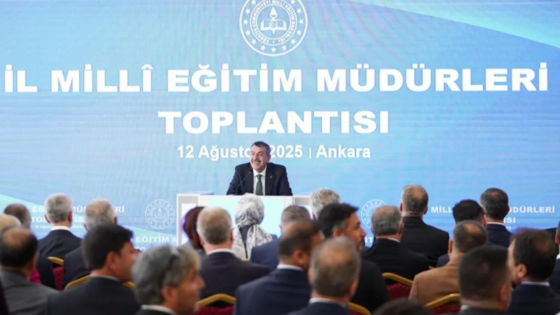 Okullarda forma zorunluluğu geri geliyor