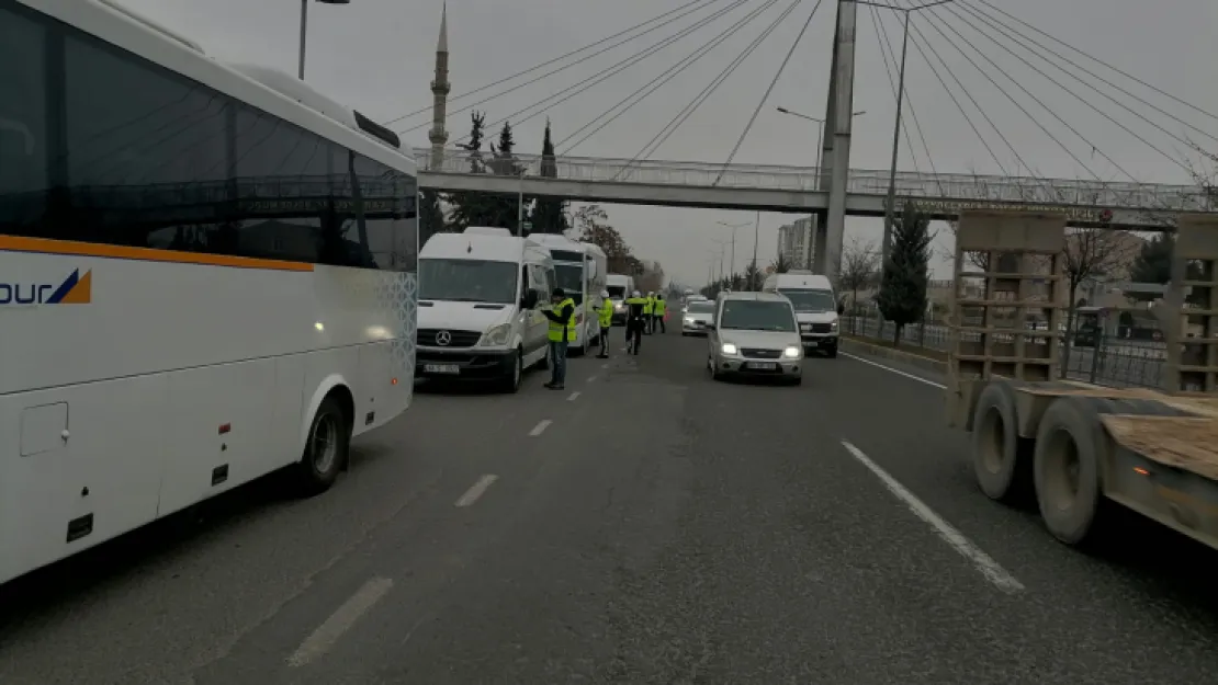 Personel taşımacılığı yapan servislere yönelik denetim yapıldı