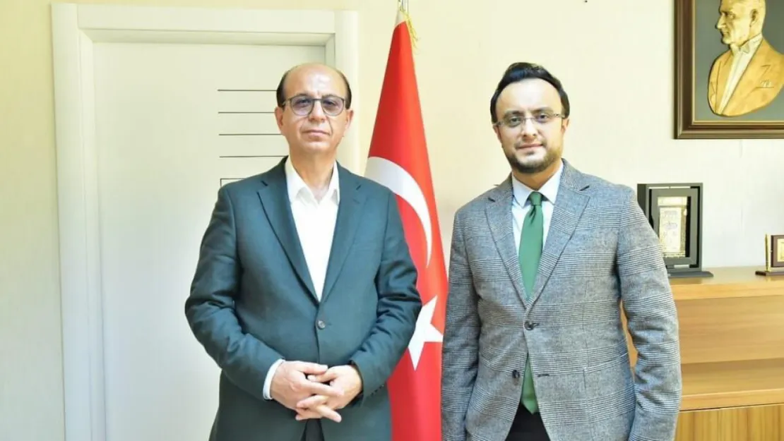 Prof. Dr. İlhan Geçit : 'Hekimlerin İmzası Yerel Yönetimlerde de Olacak'