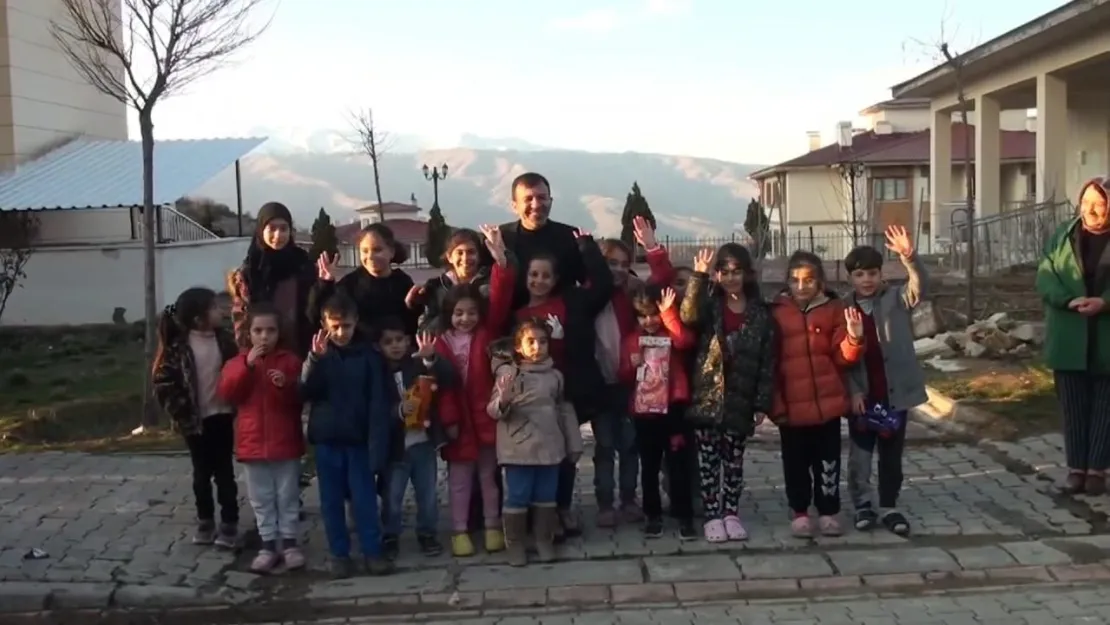 Pütürgü Belediye Başkanı Mikail Sülük, Dünya Kız Çocukları Günü'nü Kutladı