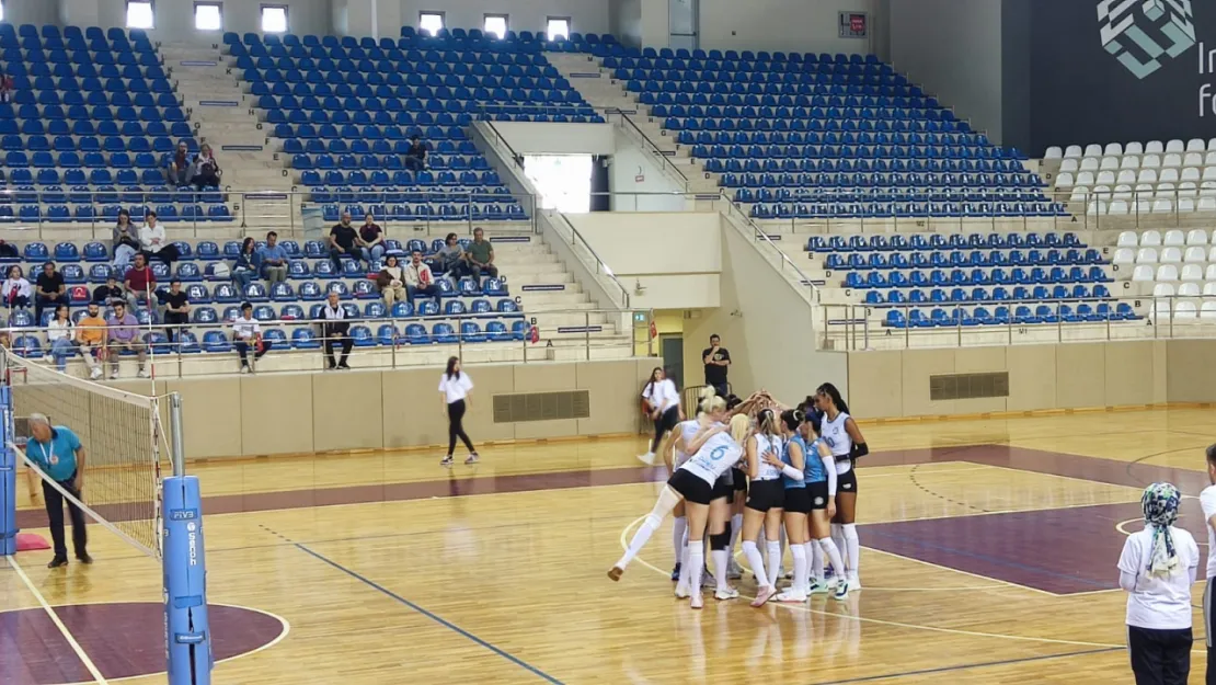 Temsilcimiz Nicer Hotel Voleybol Deplasmanda Galip