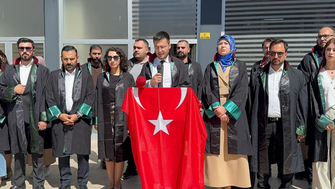 Toplumcu Avukatlar Grubu'ndan Malatya Barosu Başkanı Onur Demez'e Sert Tepki: 'Çekince Bildirmekten Yoksun Açıklamalar Kabul Edilemez