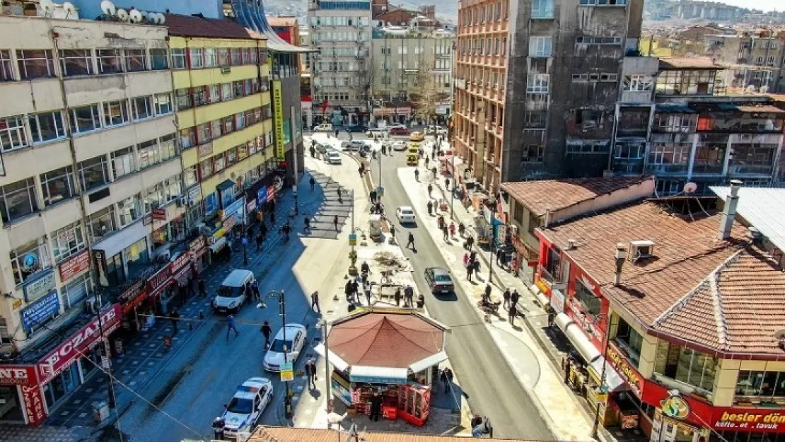 Trafiğin Yoğun Oduğu Akpınar Meydanı Yeniden Düzenlendi