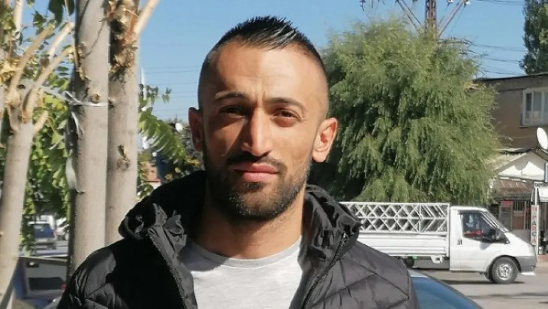 Tribünden Sahaya Arguvan Belediyespor