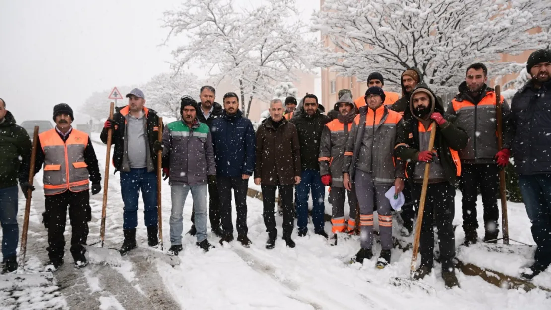 Başkan Çınar,'Tüm Ekiplerimizle Sahadayız'