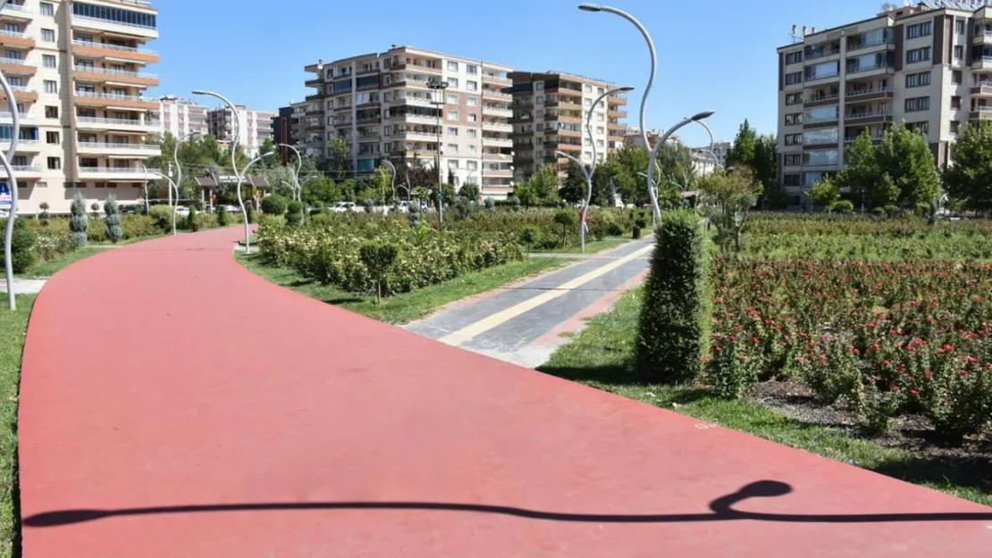 Türkiye sıcaklarla kavrulurken, kuzeydoğu bölgesinde sağanaklar etkili olacak