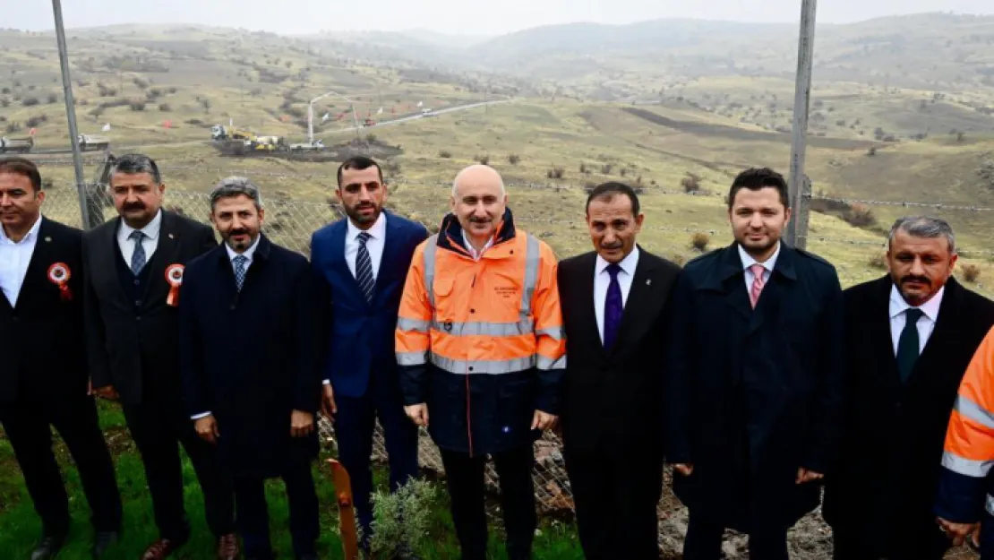 Ulaştırma ve Altyapı Bakanı Adil Karaismailoğlu, Adıyaman'da Narince-Gerger Yolu Temel Atma Töreni'ne katıldı