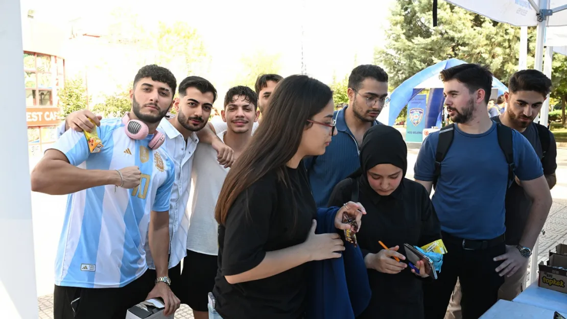 Üniversite Öğrencilerinden Malatya Büyükşehir Belediyesi Standına Yoğun İlgi