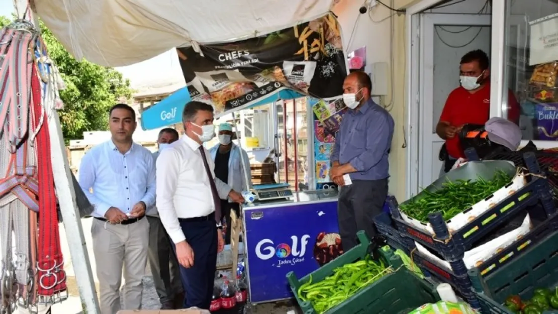 Vali Baruş, Doğanyol İlçesinde Muhtarlarla Toplantı Düzenledi