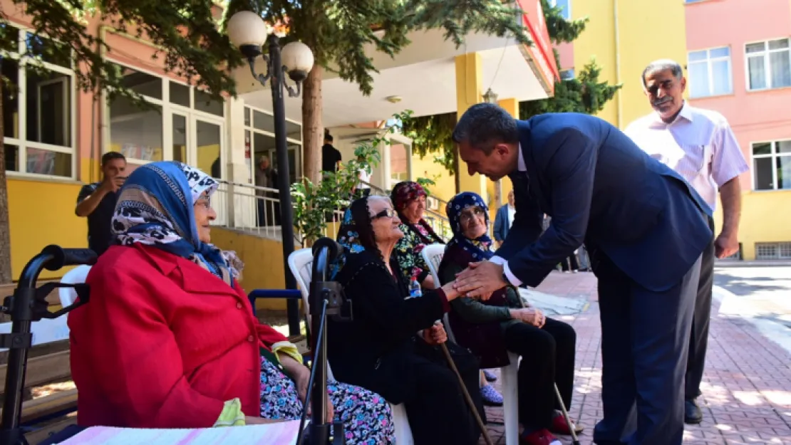 Vali Şahin'den Bayram Ziyaretleri