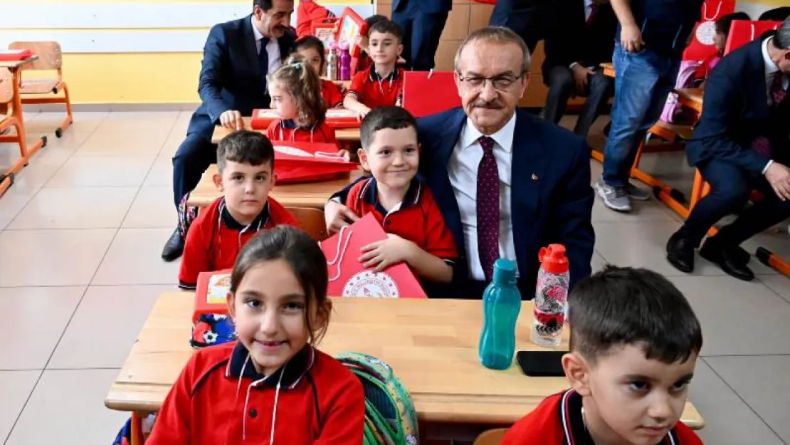 Vali Seddar Yavuz, 2024-2025 Eğitim-Öğretim Yılı Açılışı ve İlköğretim Haftası Kutlama Programına Katıldı