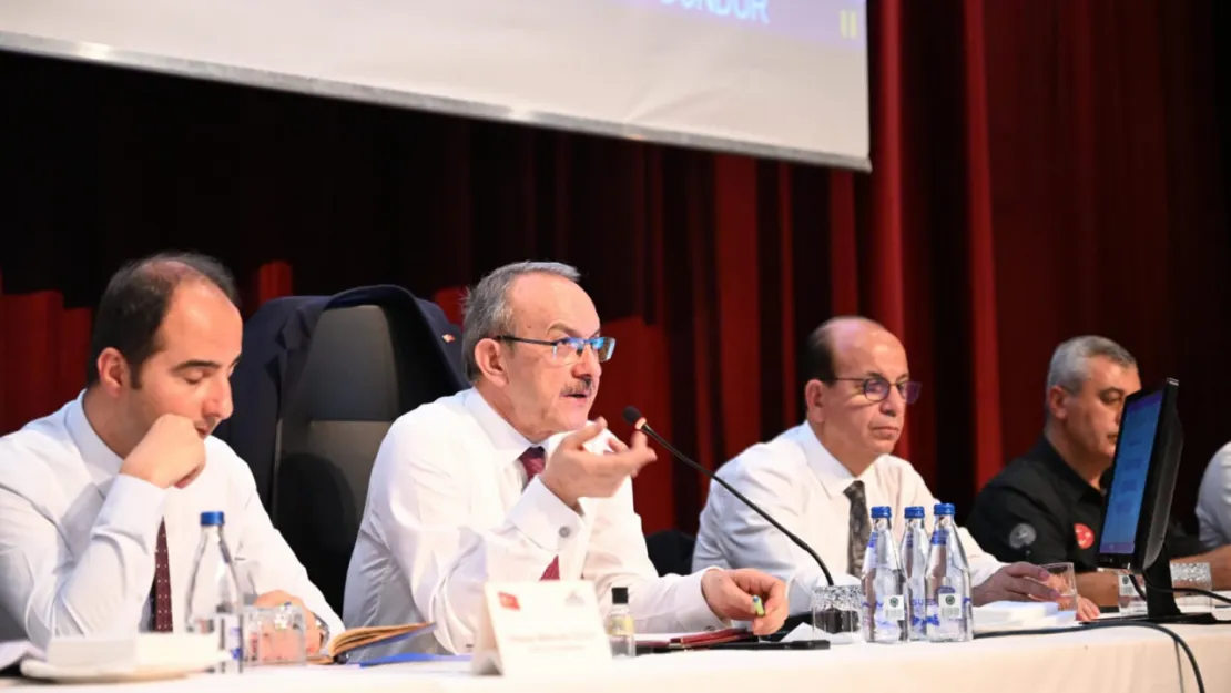 Vali Seddar Yavuz Başkanlığında Yeşilyurt Kırsal Mahalle Muhtarlar Toplantısı Gerçekleştirildi