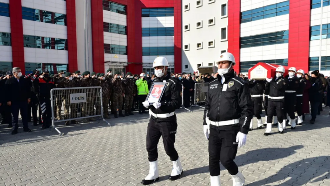 Vefat Eden Polis Memuru İçin Tören Düzenlendi