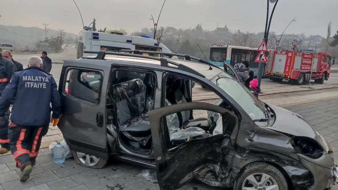 Yaralanmalı Maddi Hasarlı Trafik Kazası