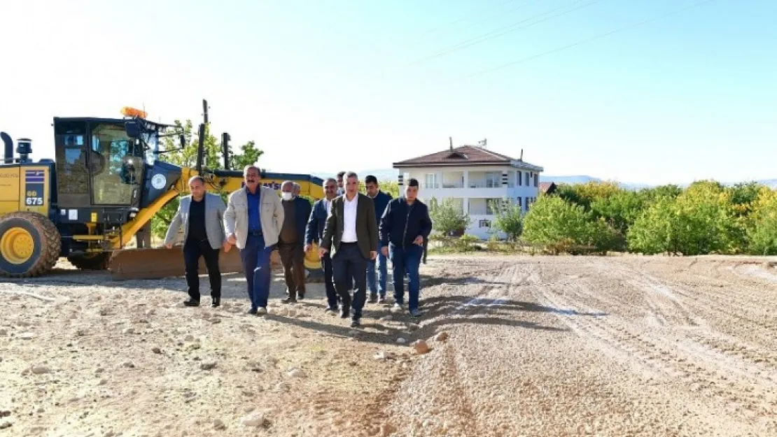 Yeşilyurt Belediyesi Ekipleri, Bindal Mahallesinin Ulaşım Ağını Yeniliyor