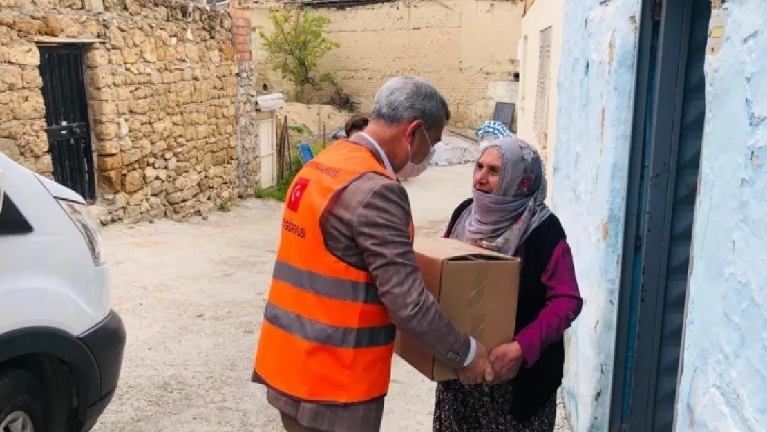 Yeşilyurt Belediyesi Emanet Çarşıda, 236 Bin Adet Temel İhtiyaç Malzemesinin Dağıtımı Yapıldı