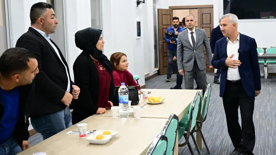 Yeşilyurt Belediyesi 'Hal Hatır' Buluşmasında Şehit Aileleri, Gaziler Ve Gazi Ailelerini Ağırladı