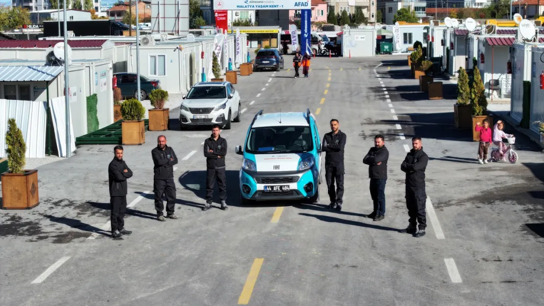 Yeşilyurt Belediyesi Konteyner Onarım Aracı Hizmete Girdi