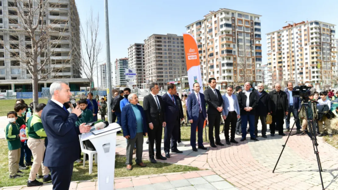 Yeşilyurt Belediyesi'nden ' Ağaçlar Kitap Açtı, Şimdi Hasat Zamanı' Etkinliği