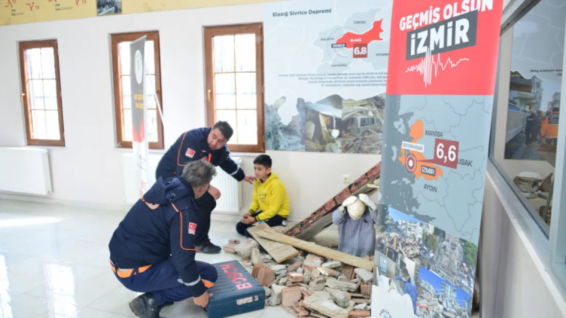 Yeşilyurt Belediyesi'nden Gerçeği Aratmayan Deprem Tatbikatı