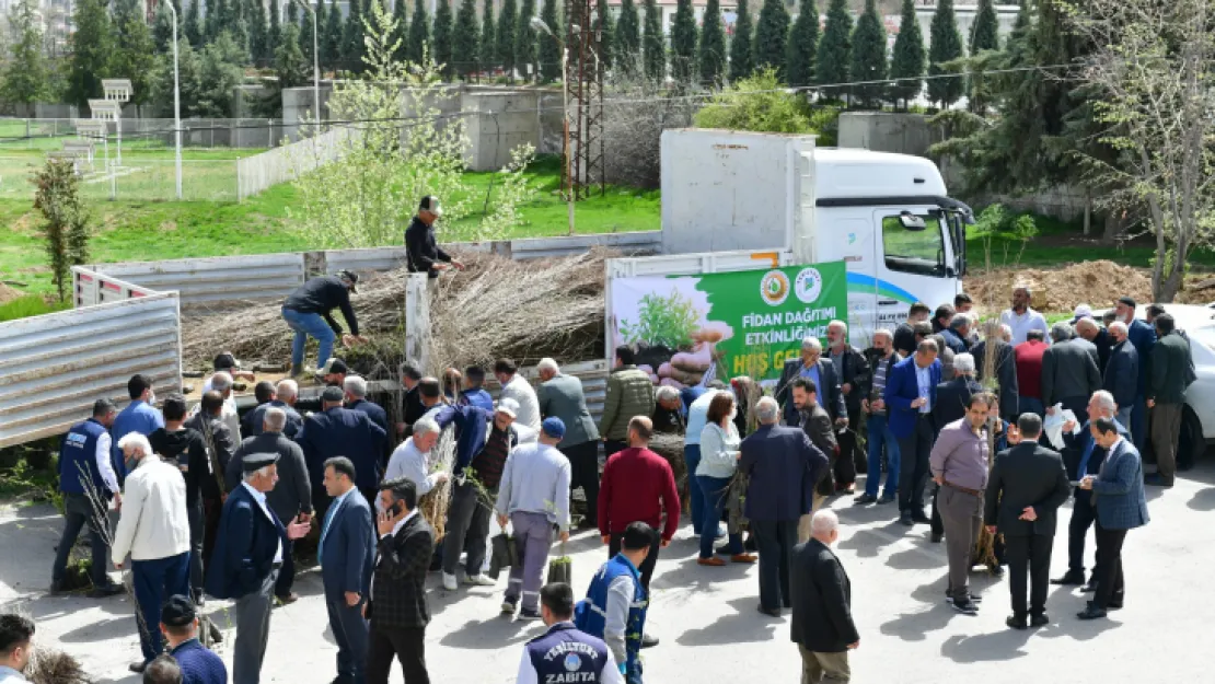 Yeşilyurt Belediyesi'nden Tarıma Ve Çiftçilere Büyük Destek!