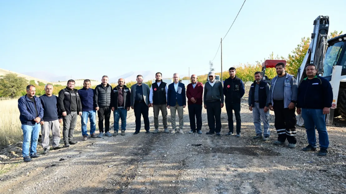 Yeşilyurt Belediyesi, Oluklu Mahallesinde Planlamaya Alınan Yatırımları Hayata Geçiriyor