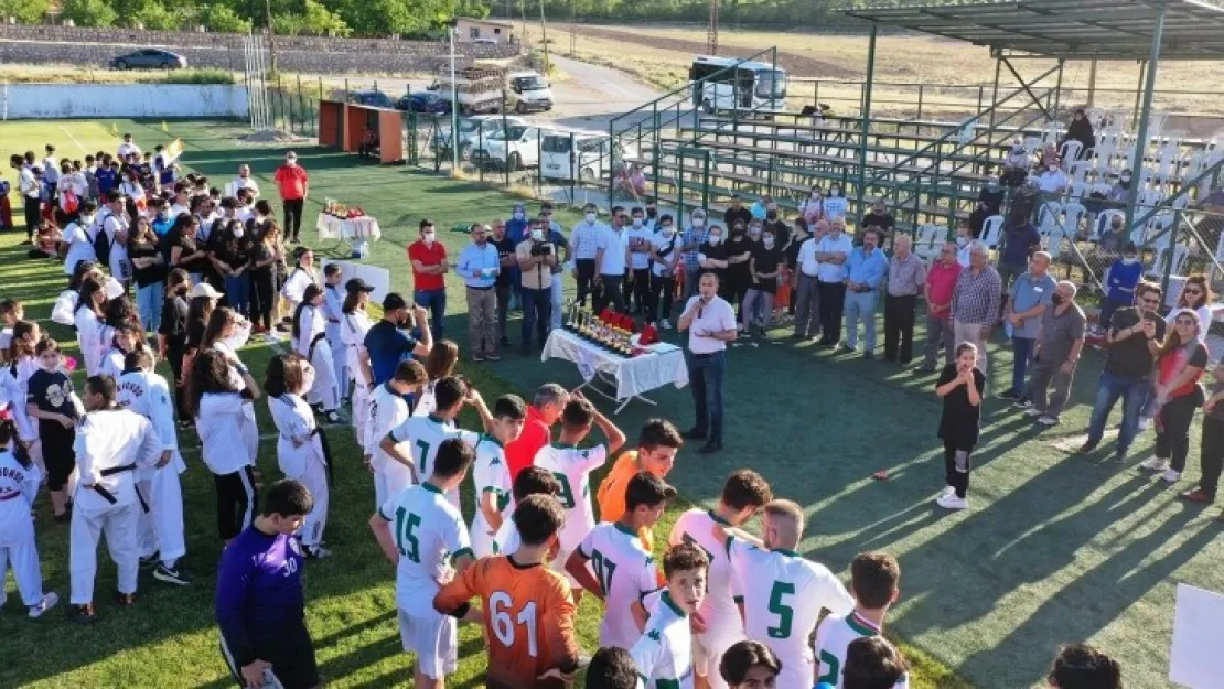 Yeşilyurt Belediyesi Spor Şenliğinin Ödül Töreni Yapıldı