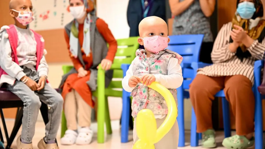 Yeşilyurt Belediyesinin 'Lösemi' Farkındalık Etkinliği Yüzleri Güldürdü