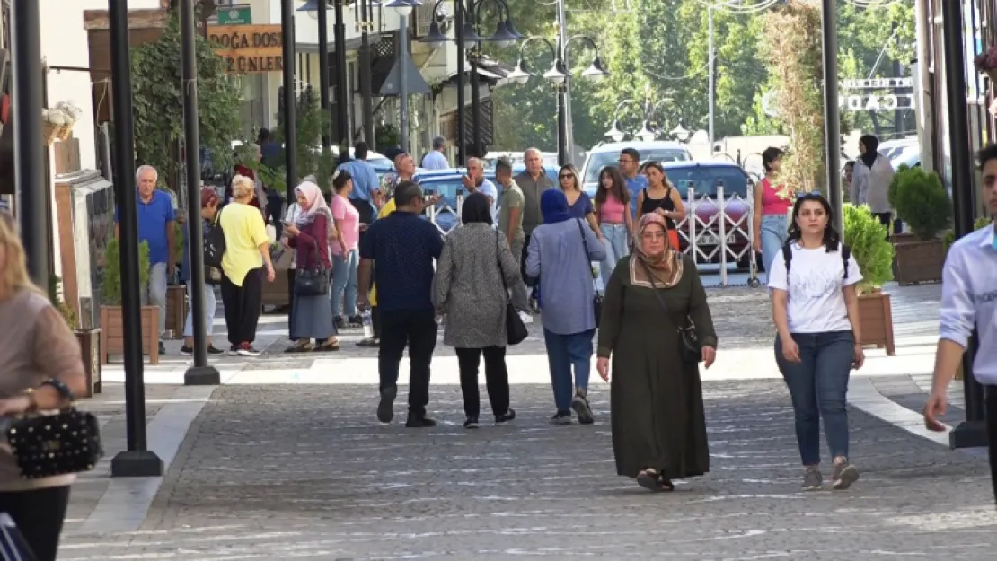 Yeşilyurt Lezzet Caddesinde Masterchef Türkiye Yoğunluğu