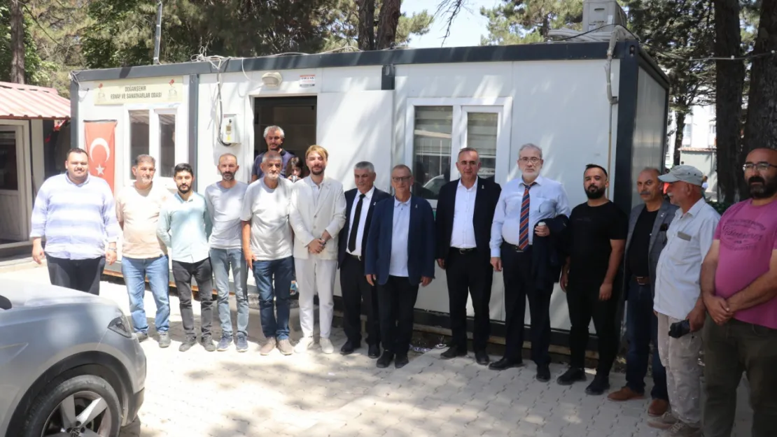 Zafer Partisi'nden Doğanşehir Çıkarması: Vatandaş ve Esnafla Buluştu