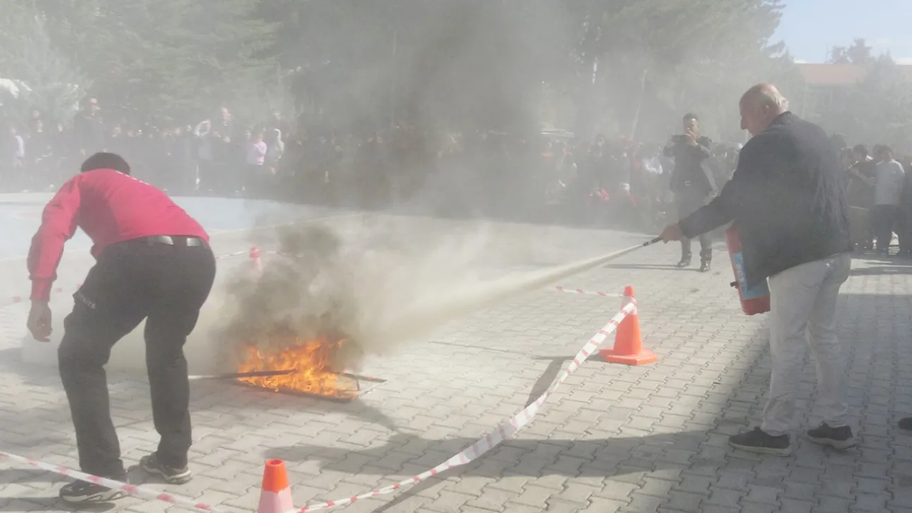 Diniye Çalık İlkokulu'nda Öğrenciler Afet Bilinci Kazandı