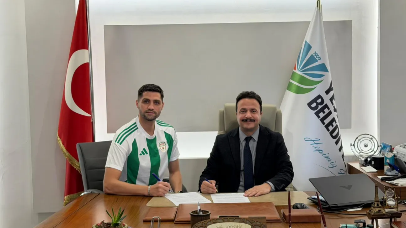 Gol Kralı Tayyip Kanarya Yeşilyurt Spor'da