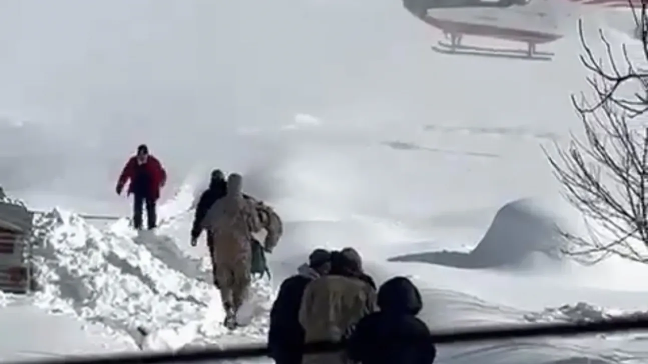 Kapalı Yollar, Zorlu Hava… Umut Gökyüzünden Geldi