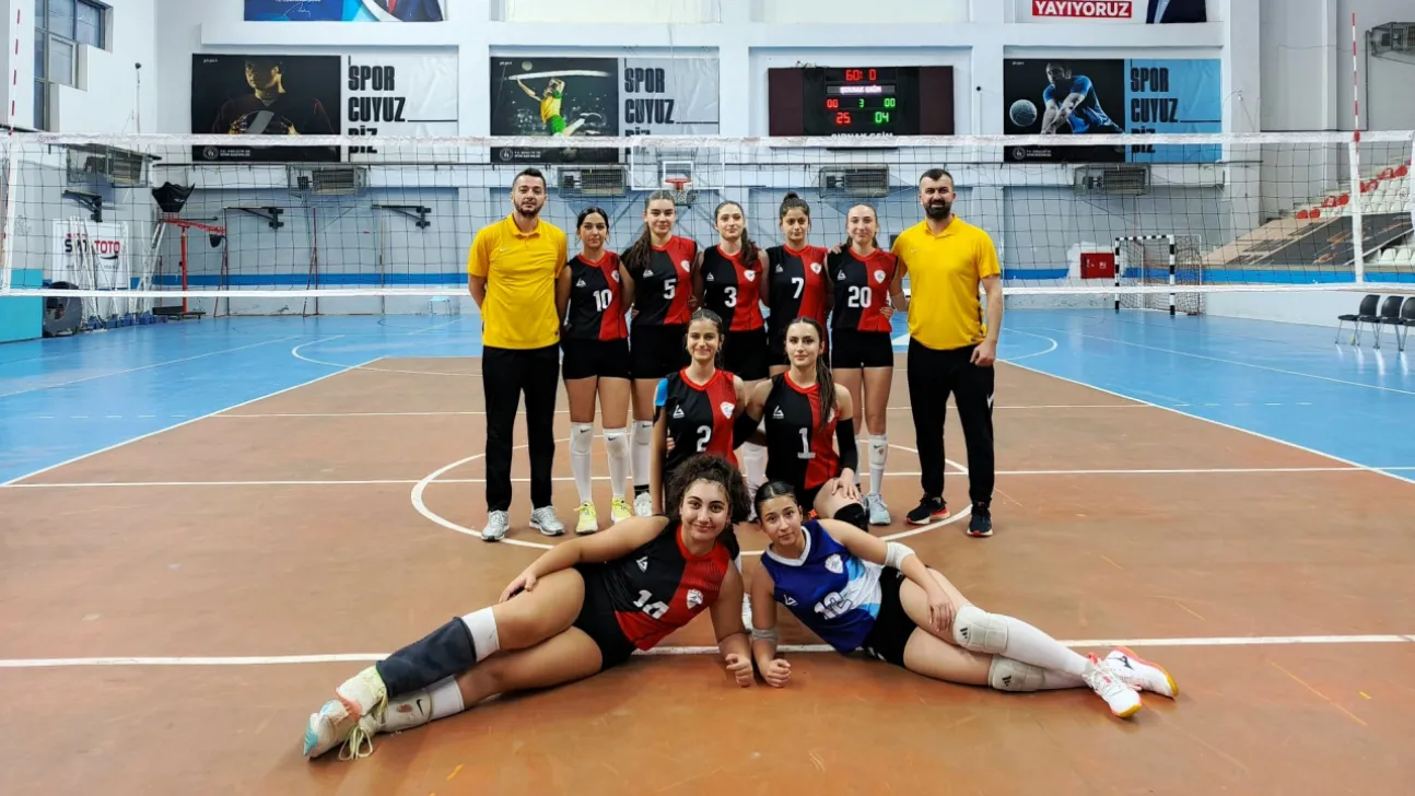 Malatya Voleybol Eksik Kadroya Rağmen Şırnak Deplasmanından 3-0'lık Net Galibiyetle Döndü