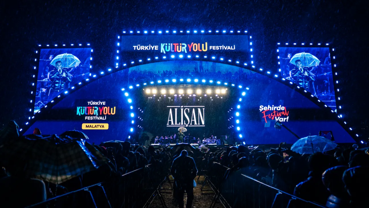 'Malatya'ya Bir Konser Borcum Var'— Alişan'dan Duygusal Teşekkür