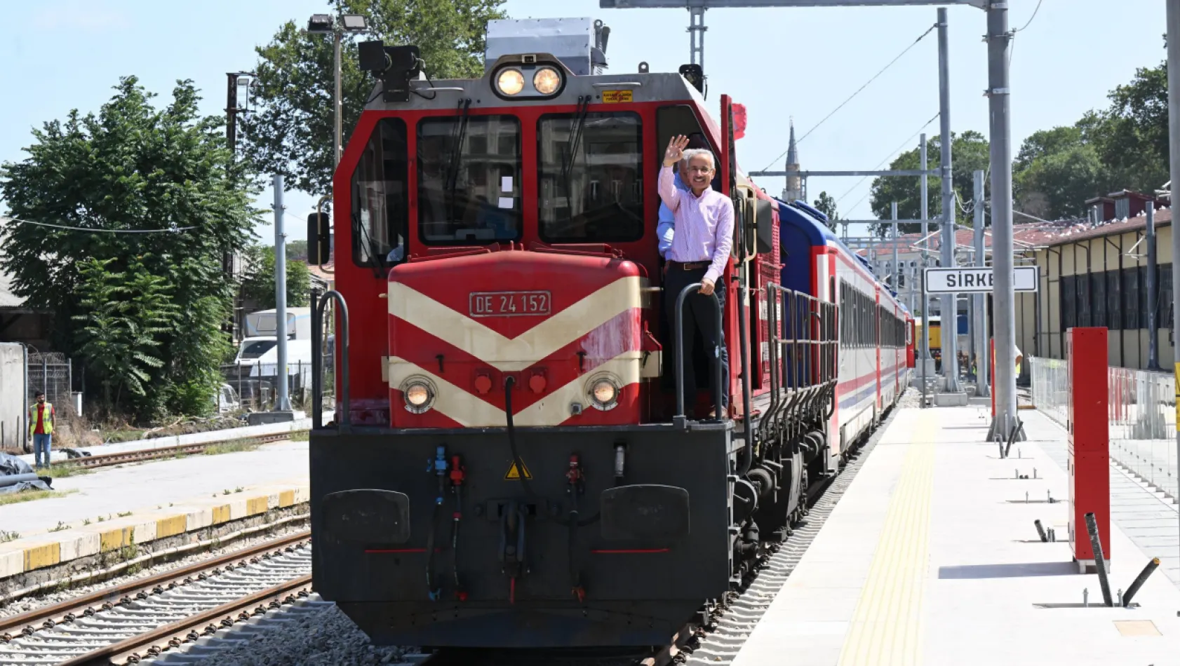 Bakü-Tiflis-Kars Demiryolu Hattı Yeniden Açıldı