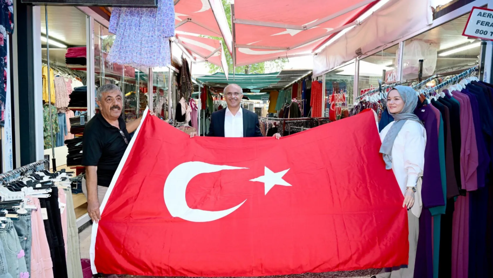 Başkan Er, Konteyner Çarşılarda hizmet veren esnafları ziyaret ettİ